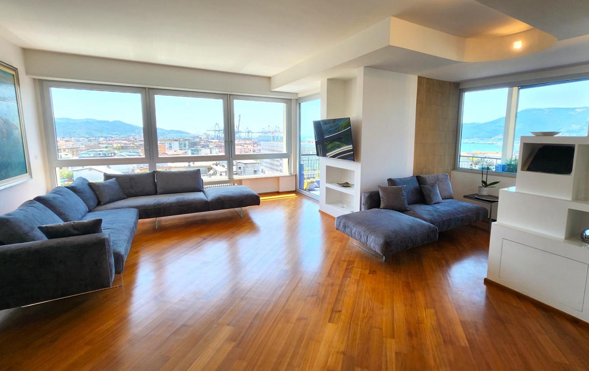 Decimo Cielo Vista Mare * La Spezia